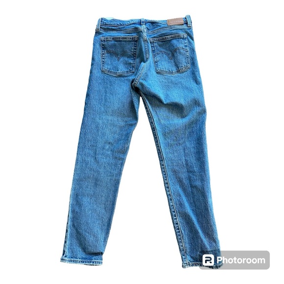 Levi’s Wedgie Size 28 - Picture 2 of 9